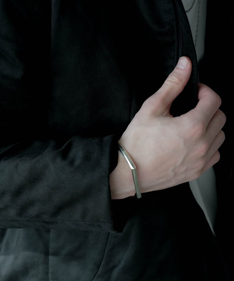 CTHY EDGE BANGLE | CTHY