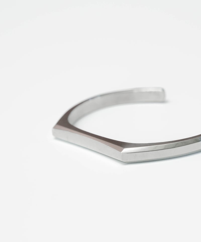 CTHY EDGE BANGLE | CTHY