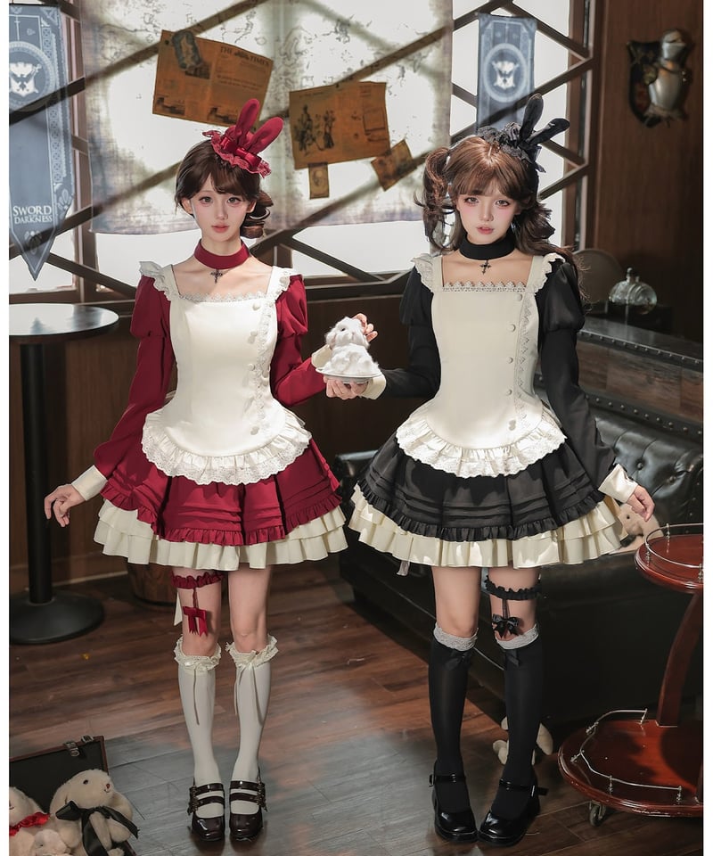 with PUJI / 月野 メイド風/ゴシック風 フライングスリーブ肩フリル