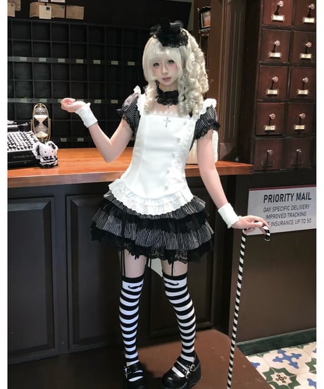 with PUJI / 月野 メイド風/ゴシック風 フライングスリーブ肩フリル エプロン [LO1638]