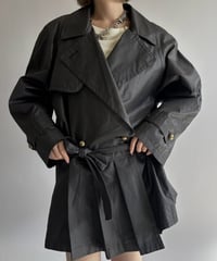 【RE;CIRCLE】 RE Pleated Hem Trench Coat  / 261015-024