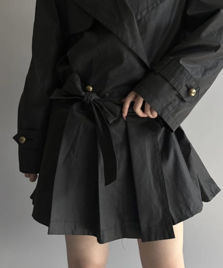【RE;CIRCLE】 RE Pleated Hem Trench Coat  / 261015-024