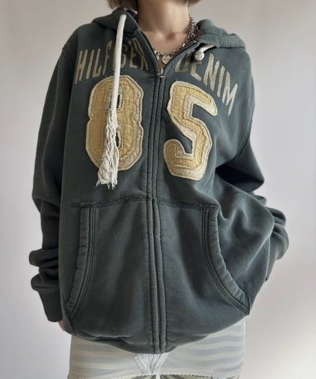 【USED】 HILFIGER DENIM Numbering Patch Zip-Up Hoodie / 261024-029
