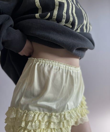 【USED】 Frill Under Short Pants / 261024-015