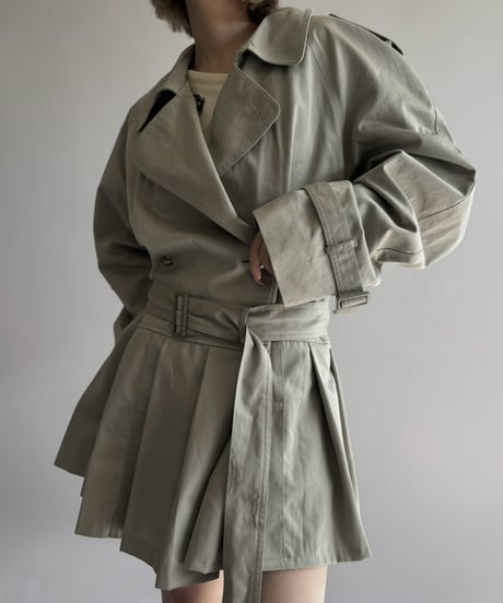 【RE;CIRCLE】 RE Pleated Hem Trench Coat  / 261019-029