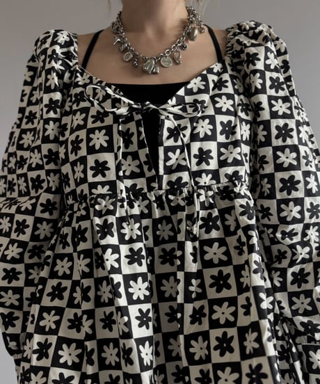 【USED】 Dead Stock Lisa Says Gah Floral Pattern Blouse / 260919-021