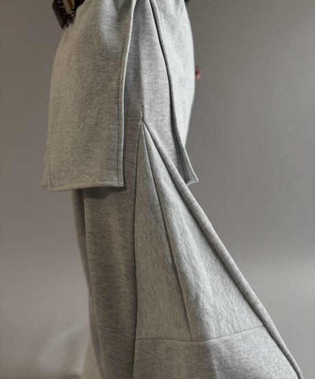【RE;CIRCLE】 RE Deformed Sweat Pants / 261008-009