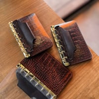 【M6】クロコ型押し(牛革)_ﾌﾗｯﾄﾃﾞｽｸﾊﾞｲﾝﾀﾞｰ