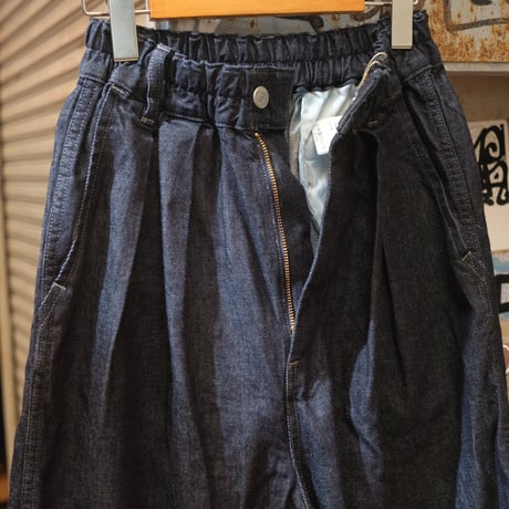 HARVESTY ハーベスティー"DENIM NARROW CIRCUS PANTS"