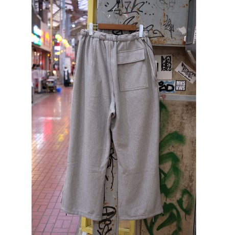 PERS PROJECTS パースプロジェクト "MAVERICK KNEE TUCK TROUSERS"