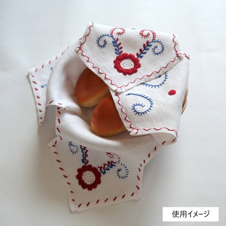パンを包む布（オレンジの椿の花）／ヴィアナ・ド・カステロ刺繍