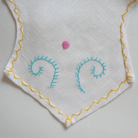 パンを包む布（オレンジの椿の花）／ヴィアナ・ド・カステロ刺繍