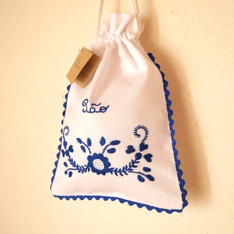 ヴィアナ・ド・カステロ刺繍のパン袋（椿／青）