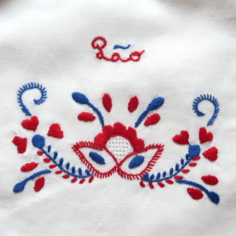 ヴィアナ・ド・カステロ刺繍のパン袋（カーネーション／赤＆青）