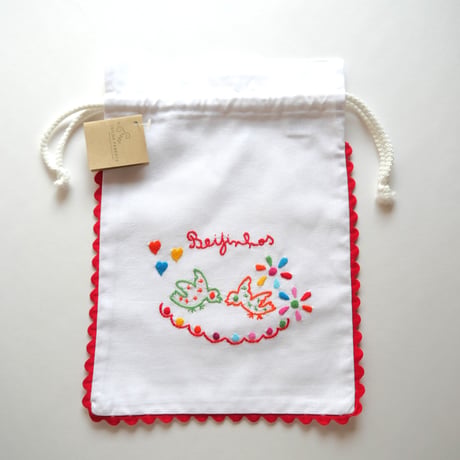 恋人たちのハンカチ刺繍のパン袋（鳩／赤）
