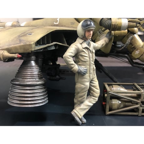 1:20 P.K.A パイロットフィギュア／ボーナスヘッド付属 P.K.A PILOT FIGURE