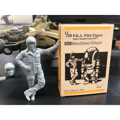 1:20 P.K.A パイロットフィギュア／ボーナスヘッド付属 P.K.A PILOT FIGURE
