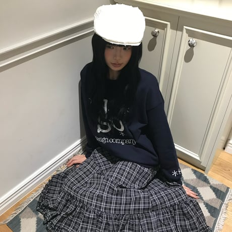 dds logo patch crewneck sweatshirt