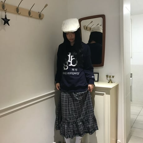 dds logo patch crewneck sweatshirt