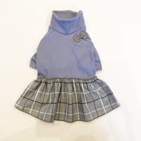 アイスブルー×ダークグレーチェックのワンピース