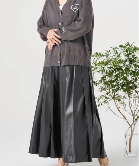 【torrazzo donna（トラッゾドンナ）】エコレザープリーツスカート