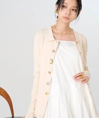 【torrazzo donna（トラッゾドンナ）】ビジューポロニットトップス