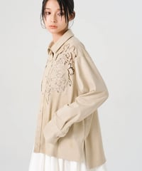 【torrazzo donna（トラッゾドンナ）】カットワークスエードシャツ