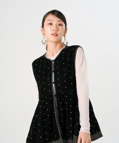【torrazzo donna（トラッゾドンナ）】インド刺繍ベロアペプラムトップス