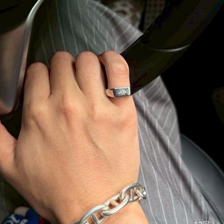 logo ring