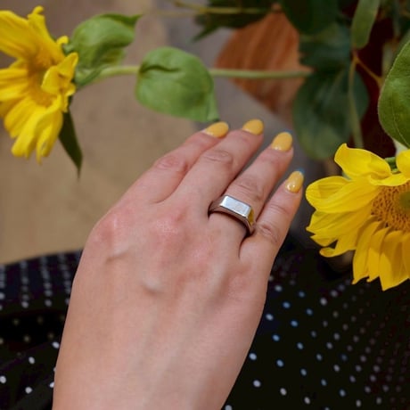 logo ring