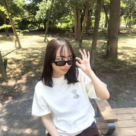 crown art tee
