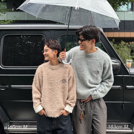 logo knit