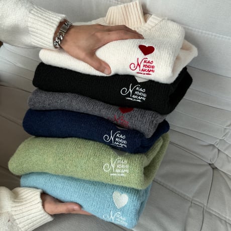 logo luv knit