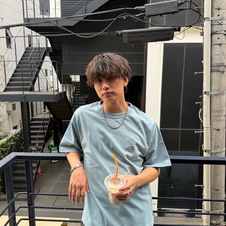 crown art tee