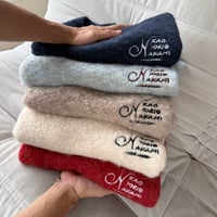 logo knit