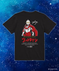 【予約/Pre-order】ウルトラマン60thブラザーズマント Tシャツ/ULTRAMAN T-shirts(BLACK）