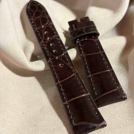 cro-2173 クロコダイル  腕時計ベルト グロス仕上げ ダークブラウン (ラグ幅19 mm - バックル幅16 mm)
