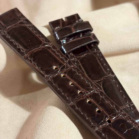 cro-2163 クロコダイル  腕時計ベルト グロス仕上げ ダークブラウン (ラグ幅20 mm - バックル幅18 mm)