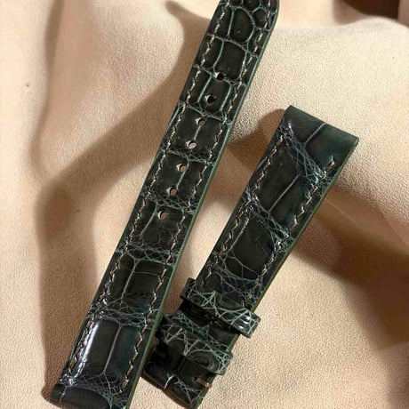 cro-2174 クロコダイル  腕時計ベルト グロス仕上げ オリーブ (ラグ幅19 mm - バックル幅16 mm)