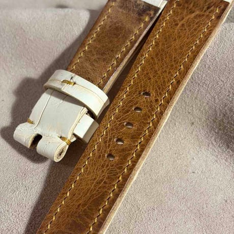 exh-90 タンニン鞣しアリゲーター ヌバック仕上げ 腕時計ベルト  (ラグ幅22mm - バックル幅20mm)