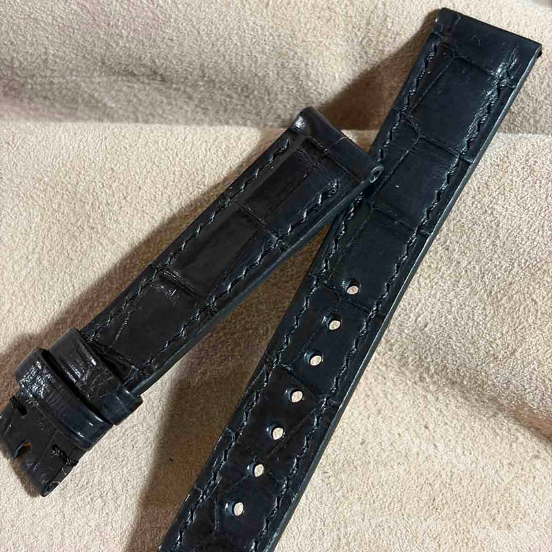 cro-2197 クロコダイル 腕時計ベルト ブラック（ダークグレーの様な色
