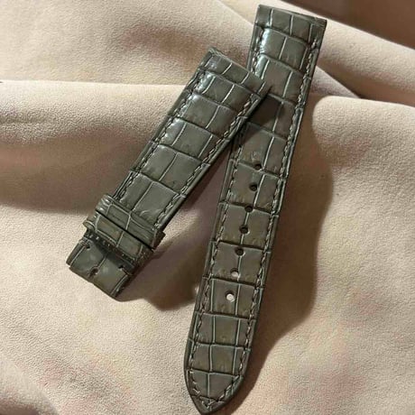 cro-2243  クロコダイル  腕時計ベルト オリーブ (ラグ幅21 mm - バックル幅18 mm)