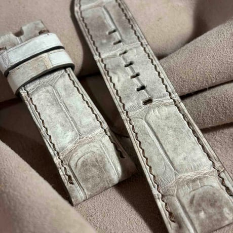 cro-2148  クロコダイル  腕時計ベルト ヒマラヤクロコ (ラグ幅26 mm - バックル幅22 mm)