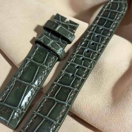 cro-2183 クロコダイル  腕時計ベルト グロス仕上げ オリーブ (ラグ幅18 mm - バックル幅16 mm)