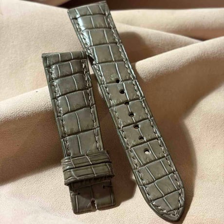 cro-2243  クロコダイル  腕時計ベルト オリーブ (ラグ幅21 mm - バックル幅18 mm)