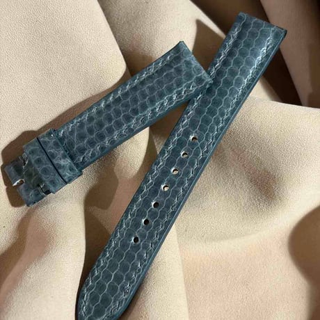 sna-179 シースネイク（ウミヘビ）グレー　腕時計ベルト  (ラグ幅18mm - バックル幅16 mm)