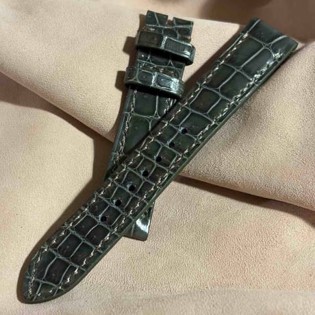 cro-2183 クロコダイル  腕時計ベルト グロス仕上げ オリーブ (ラグ幅18 mm - バックル幅16 mm)