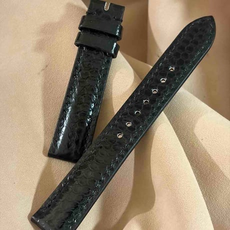 sna-178 シースネイク（ウミヘビ）ブラック 腕時計ベルト  (ラグ幅18mm - バックル幅16 mm)