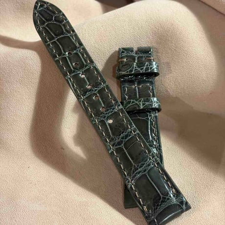 cro-2174 クロコダイル  腕時計ベルト グロス仕上げ オリーブ (ラグ幅19 mm - バックル幅16 mm)