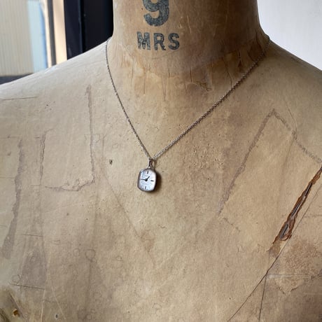 【new!!】antique oval dial necklace "CROTON" 【K1047】